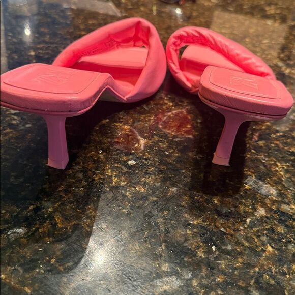 Zara Coral Pink Heels - Thick Comfortable Shoe Casual Size 7.5 LIKE NEW - Picture 3 of 5